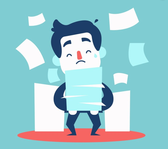 Di adiós al papeleo gracias a la digitalización: persona sujetando una pila de papeles mientras vuelan papeles a su alrededor